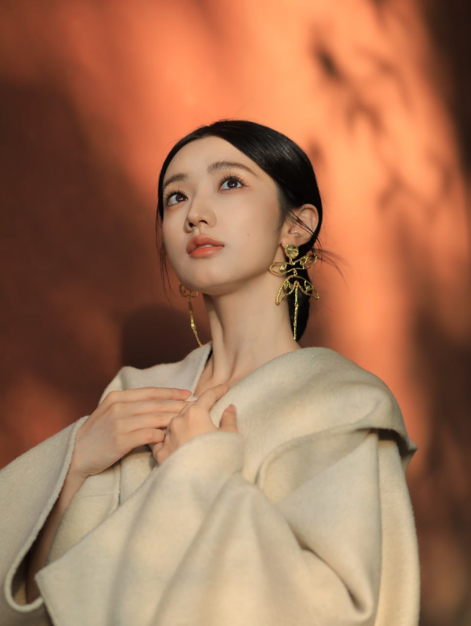 包养女大学生的社会现象与数据洞察