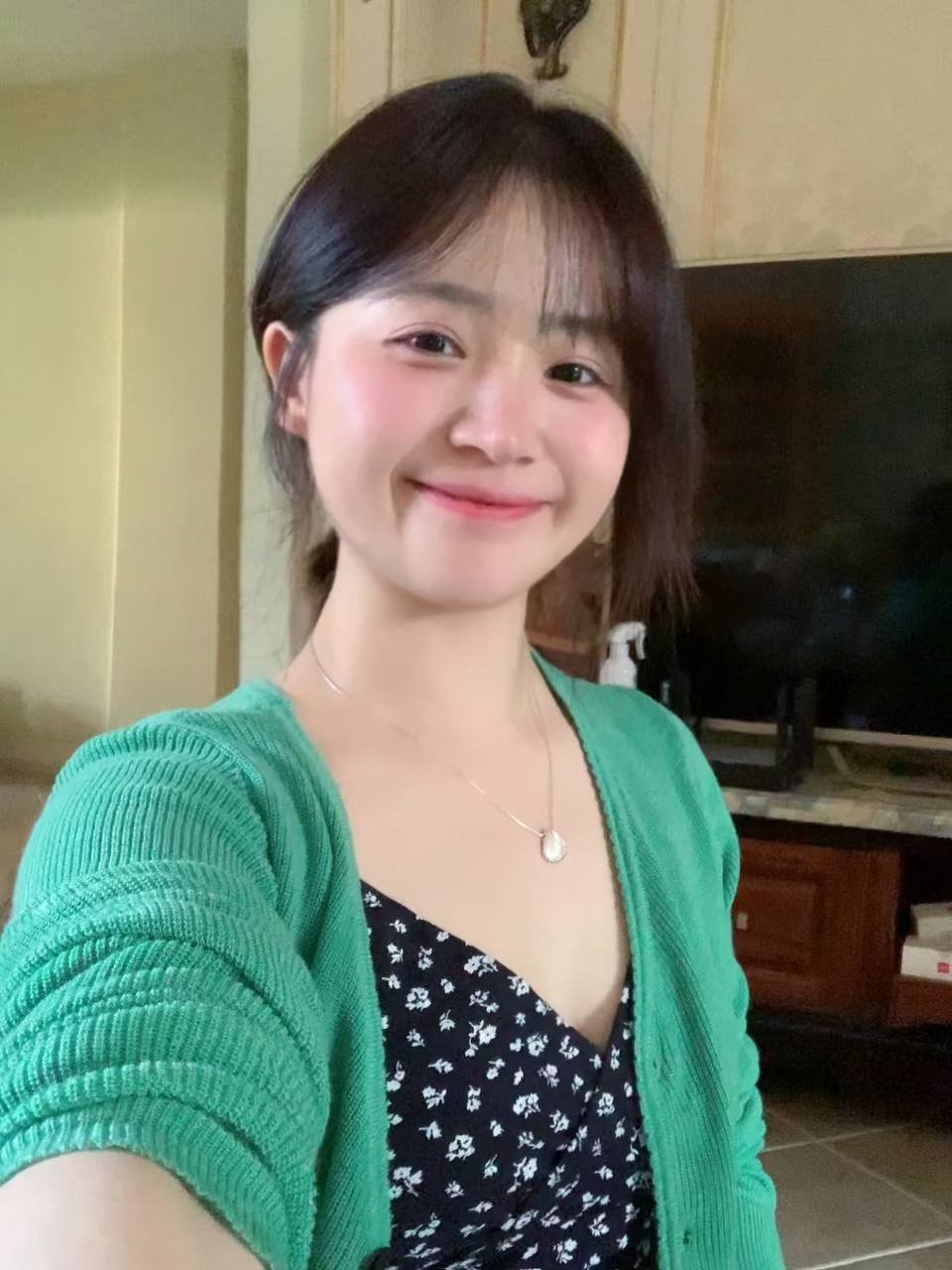 深度揭秘包养女孩：大学生与良家，她们的真实代价与避坑指南