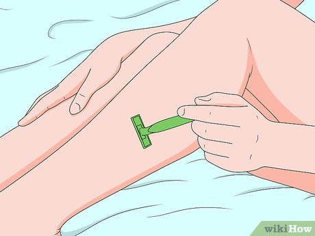 Step 3 Give your legs a fresh shave, if you prefer.