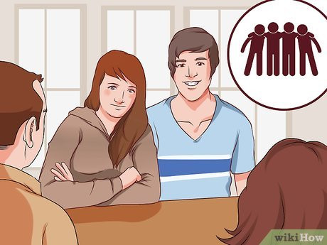 Step 3 Introduce your boyfriend as a friend, first.