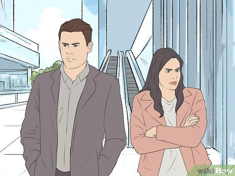 Step 11 She doesn’t choose to be around you when you’re in public.